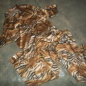 womens Victoria's Secret tiger satin pajama set.Size xs